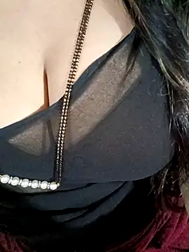 Snapshot of Beautyy38 chatting on October 20, 2025, 3:19 am Beautyy38 online show from October 20, 2025, 3:19 am