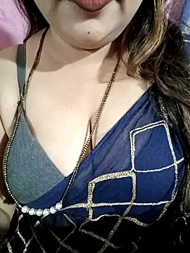 Snapshot of Beautyy38 chatting on December 20, 2025, 3:09 am Beautyy38 online show from December 20, 2025, 3:09 am