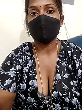 Snapshot of Renuma chatting on February 20, 2025, 12:15 pm Renuma online show from February 20, 2025, 12:15 pm