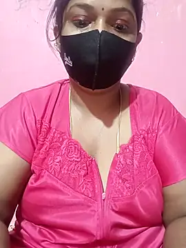 Snapshot of Renuma chatting on October 31, 2025, 12:07 am Renuma online show from October 31, 2025, 12:07 am