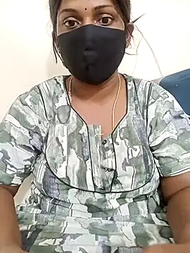 Snapshot of Renuma chatting on February 20, 2025, 7:19 pm Renuma online show from February 20, 2025, 7:19 pm