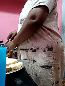 Snapshot of Renuma chatting on January 19, 2025, 9:33 am Renuma online show from January 19, 2025, 9:33 am