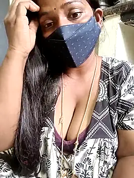 Snapshot of Renuma chatting on February 12, 2025, 7:02 am Renuma online show from February 12, 2025, 7:02 am