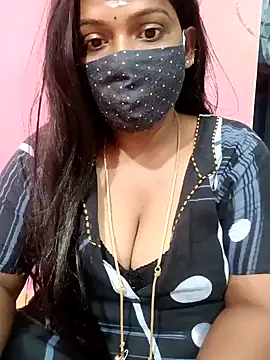 Snapshot of Renuma chatting on January 8, 2025, 6:20 am Renuma online show from January 8, 2025, 6:20 am