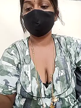 Snapshot of Renuma chatting on February 22, 2025, 4:07 am Renuma online show from February 22, 2025, 4:07 am