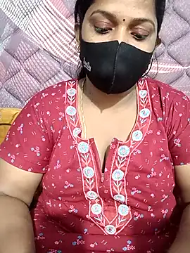 Snapshot of Renuma chatting on October 9, 2025, 5:08 am Renuma online show from October 9, 2025, 5:08 am