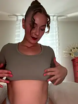 Joanachupa online show from October 6, 2025, 11:55 am