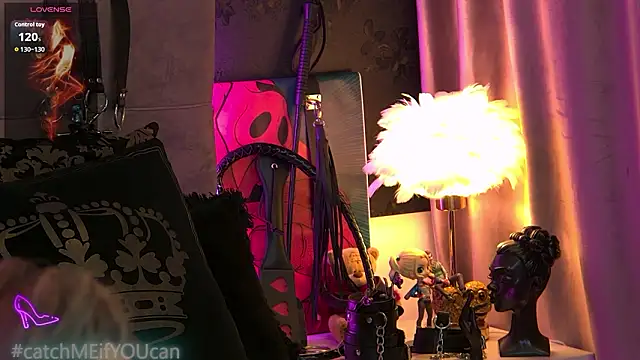 ZoeMesmerize online show from February 20, 2026, 5:04 am