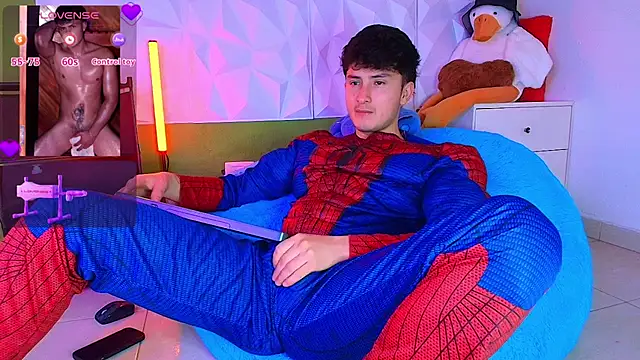 santyago taylor online show from October 1, 2025, 7:07 pm