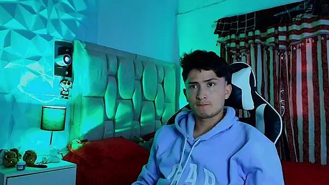 santyago taylor online show from March 17, 2025, 6:32 pm