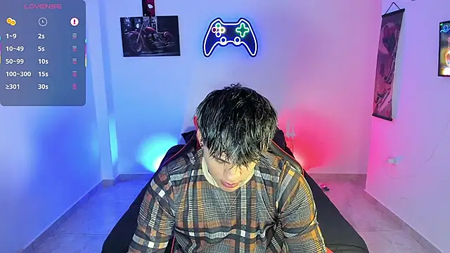 LuciferM Star online show from November 10, 2025, 2:27 am