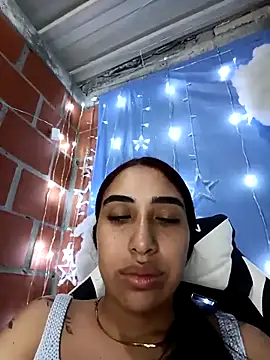 Snapshot of ifeelverywet_andhot chatting on November 27, 2025, 3:01 pm ifeelverywet andhot online show from November 27, 2025, 3:01 pm