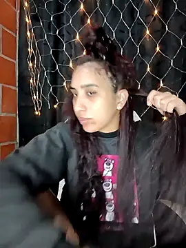 Snapshot of ifeelverywet_andhot chatting on November 5, 2025, 6:55 pm ifeelverywet andhot online show from November 5, 2025, 6:55 pm