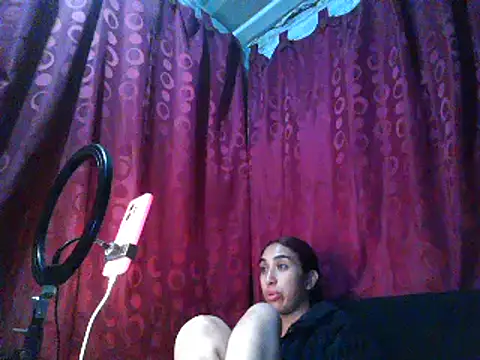 Snapshot of ifeelverywet_andhot chatting on March 3, 2025, 7:49 pm ifeelverywet andhot online show from March 3, 2025, 7:49 pm