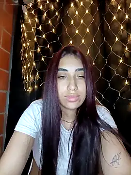 Snapshot of ifeelverywet_andhot chatting on October 22, 2025, 4:01 am ifeelverywet andhot online show from October 22, 2025, 4:01 am