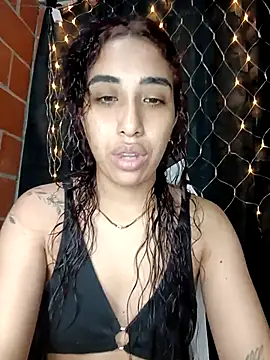 Snapshot of ifeelverywet_andhot chatting on October 10, 2025, 7:58 pm ifeelverywet andhot online show from October 10, 2025, 7:58 pm