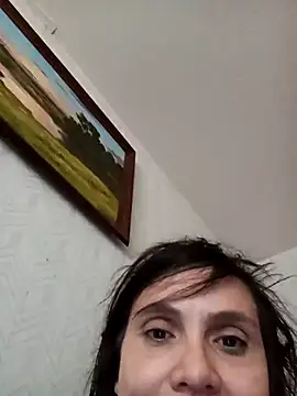 Francenia lolis online show from February 6, 2026, 8:10 am