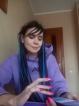 Francenia lolis online show from November 12, 2025, 11:47 am