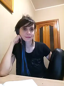 Francenia lolis online show from November 24, 2025, 2:06 pm