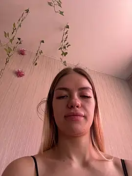 Snapshot of -Sexy_Barbie- chatting on March 14, 2025, 6:21 am -Sexy Barbie- online show from March 14, 2025, 6:21 am