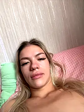 Snapshot of -Sexy_Barbie- chatting on September 24, 2025, 4:08 am -Sexy Barbie- online show from September 24, 2025, 4:08 am