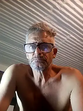 NICJOHNS online show from February 18, 2025, 6:37 pm