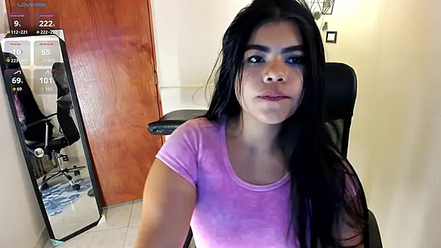 aitana-purple online show from October 9, 2025, 8:53 pm