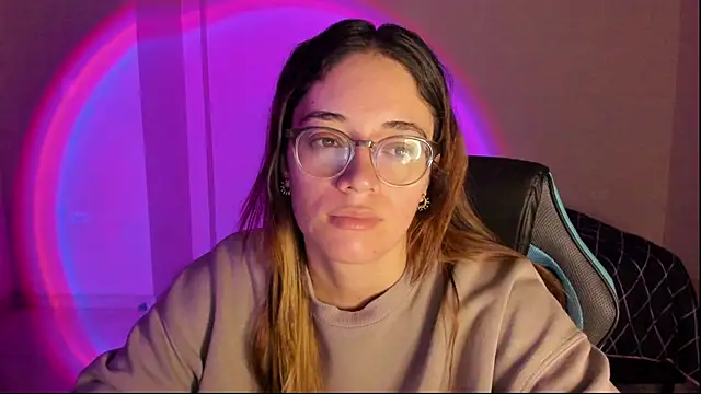 atenas 05  online show from November 12, 2025, 9:35 am