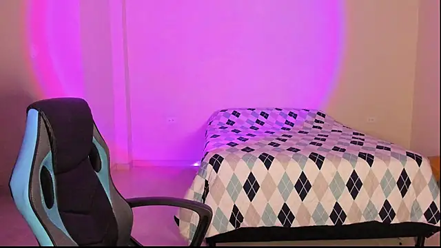 atenas 05  online show from September 24, 2025, 9:27 am