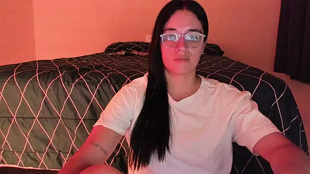 Snapshot of atenas_05_ chatting on May 19, 2026, 9:27 am atenas 05 online show from May 19, 2026, 9:27 am
