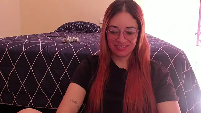 Snapshot of atenas_05_ chatting on May 17, 2026, 1:44 pm atenas 05 online show from May 17, 2026, 1:44 pm