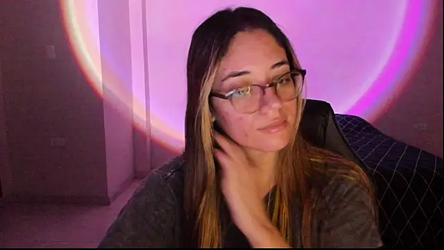 atenas 05  online show from October 15, 2025, 9:28 am