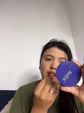 alisson carolina73 online show from May 22, 2026, 1:03 am