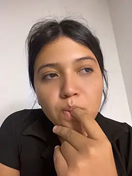 alisson carolina73 online show from May 23, 2026, 12:53 am