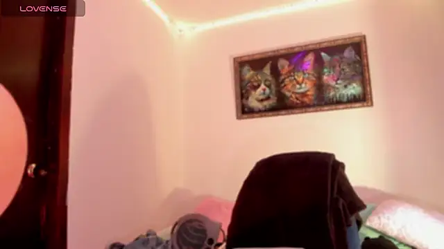 kiki cavilll online show from March 21, 2026, 3:38 pm