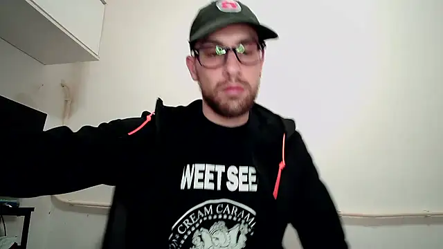 Snapshot of mikealcorleone chatting on February 17, 2025, 10:27 pm mikealcorleone online show from February 17, 2025, 10:27 pm