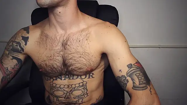 Snapshot of mikealcorleone chatting on October 1, 2025, 8:24 pm mikealcorleone online show from October 1, 2025, 8:24 pm