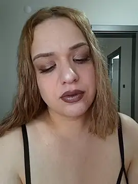 cansuozell online show from September 25, 2025, 11:16 am