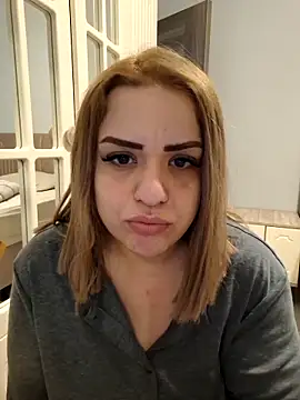 cansuozell online show from December 23, 2025, 5:40 am