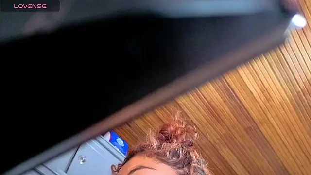 dulce celeste15 online show from April 18, 2026, 1:46 pm