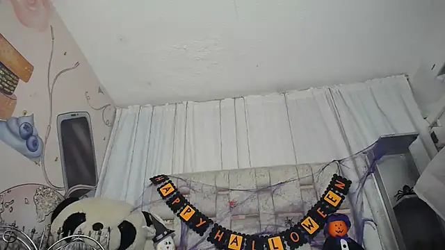 KOURTNEY-- online show from October 11, 2025, 1:50 am