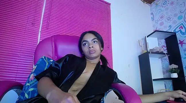 KOURTNEY-- online show from March 12, 2025, 7:46 am