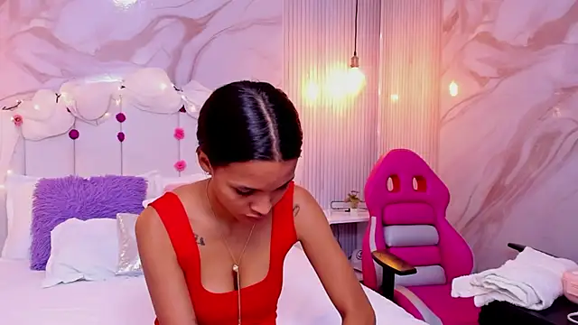 Snapshot of Carohorny4u chatting on September 24, 2025, 12:33 pm Carohorny4u online show from September 24, 2025, 12:33 pm