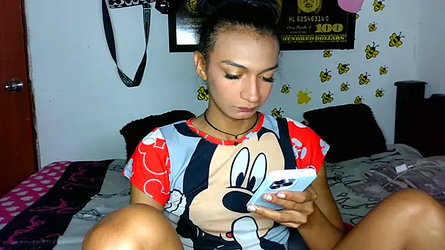 alexxa Rooa online show from November 3, 2025, 1:37 pm