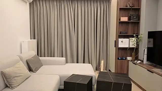 IrisNoire online show from October 1, 2025, 7:07 pm