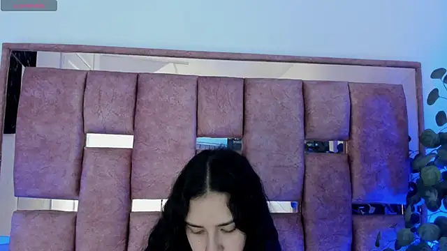 paulette dupont online show from September 24, 2025, 3:57 am