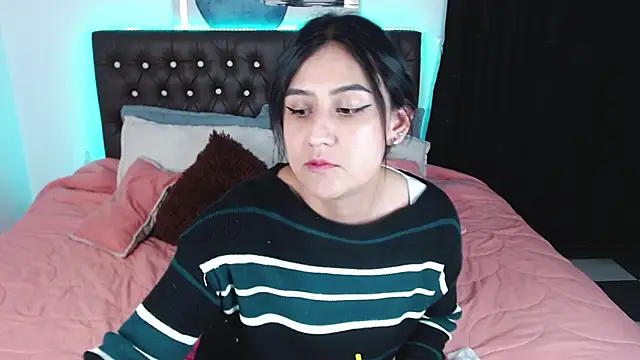 mia aira online show from February 28, 2025, 7:35 pm