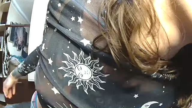 Snapshot of BroadFantasy chatting on February 20, 2026, 9:06 pm BroadFantasy online show from February 20, 2026, 9:06 pm