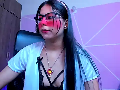  ALLYSON18  online show from December 5, 2025, 12:04 pm