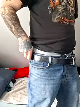 Snapshot of PNTlooker256 chatting on February 19, 2026, 6:16 pm PNTlooker256 online show from February 19, 2026, 6:16 pm